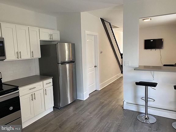 2nd image of 515 Thomas St