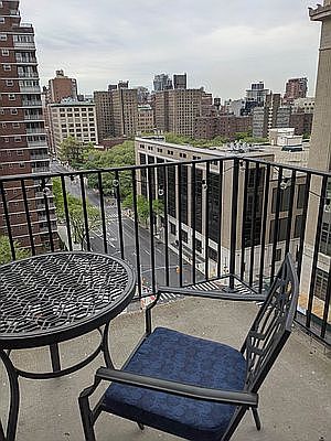 4th image of 370 W 30th St APT 12B