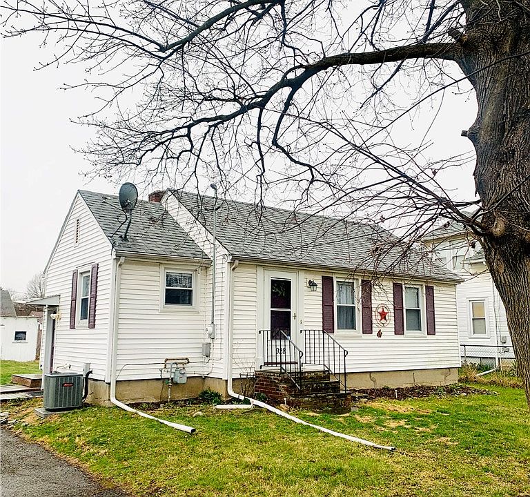 1st image of 928 Cedar St
