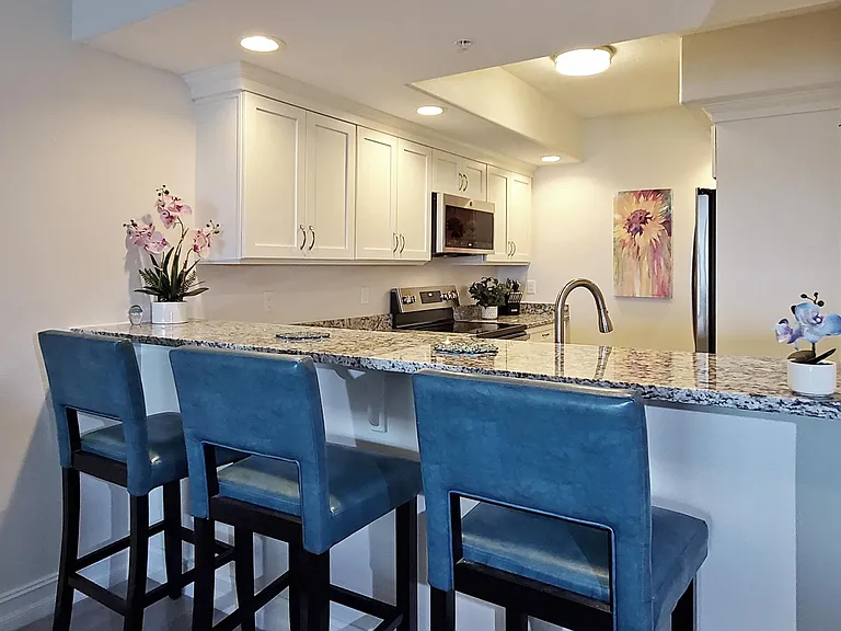 1805 Riverside Dr #205 — Photo 17