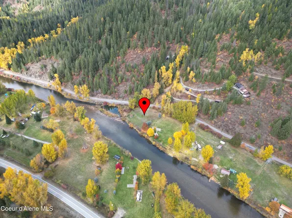 10755 Old River Rd, Kingston, ID 83839