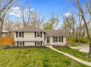 402 Campbell Dr, Liberty, MO 64068