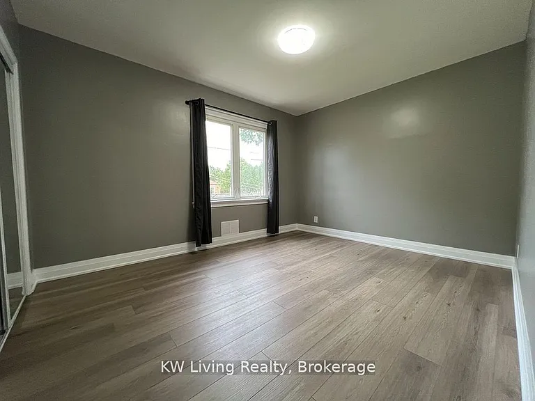 35 Vauxhall Dr #MAIN — Photo 5
