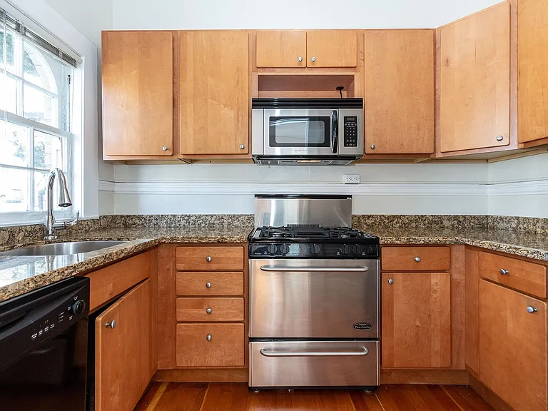 1155 Leavenworth St #5 — Photo 7