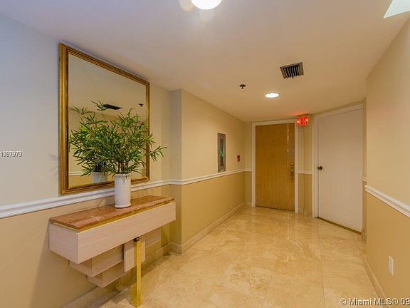 4th image of 441 Valencia Ave APT 301