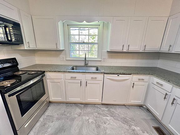5th image of 7812 Kinross Dr