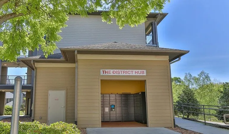 The District Apartments — Photo 7