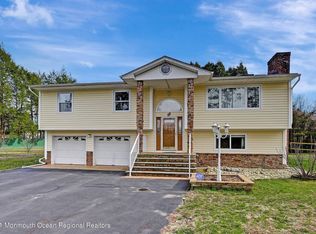 25 Clayton Rd, Howell, NJ 07731