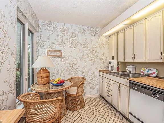 3rd image of 109 Wilderness Dr APT 116