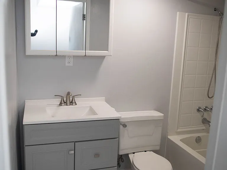 319 Meadowview Ln #319 — Photo 9