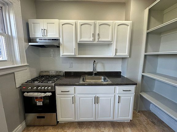 4th image of 83-85 Halsted St #302
