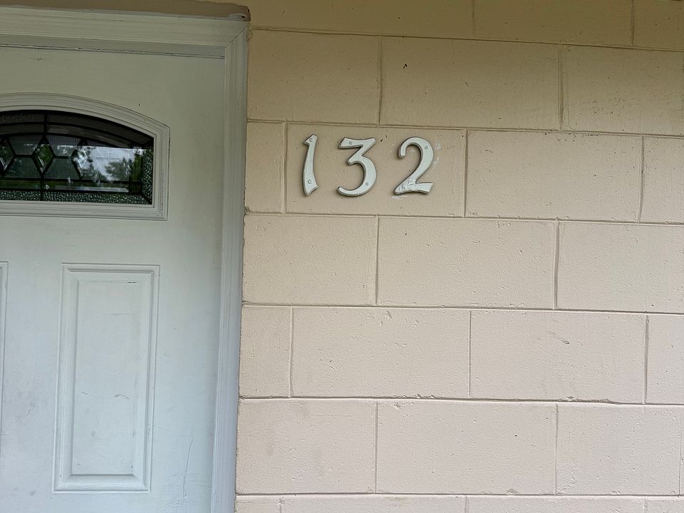 1st image of 132 Pearlwood St