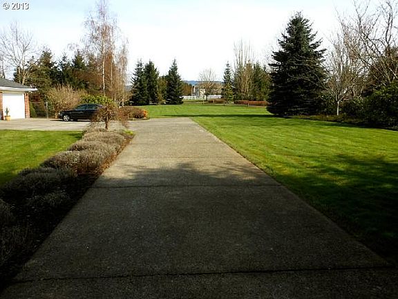2nd image of 20004 NE 182nd Cir