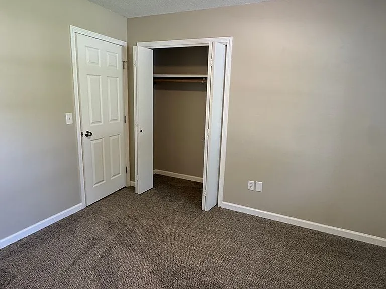 509 S Whippoorwill Dr — Photo 10