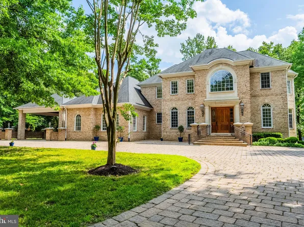 4826 Maury Ln, Alexandria, VA 22304