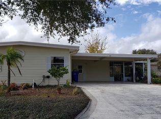 717 Bengal Ave, Tavares, FL 32778