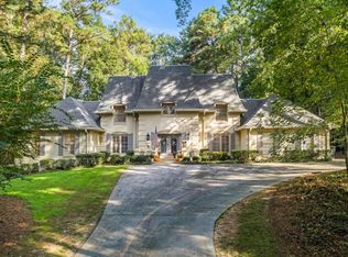 1890 Old Dominion Dr, Sandy Springs, GA 30350