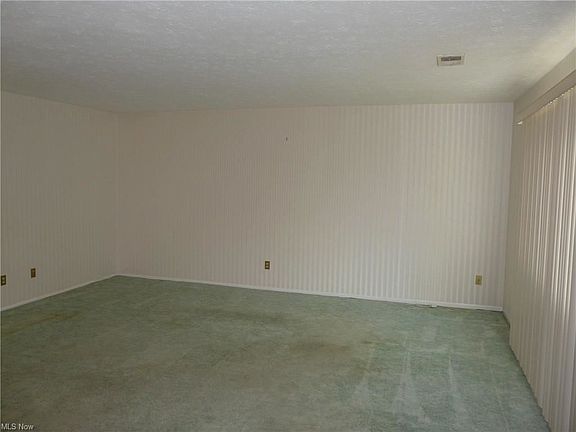 5th image of 3165 Bay Landing Dr #15