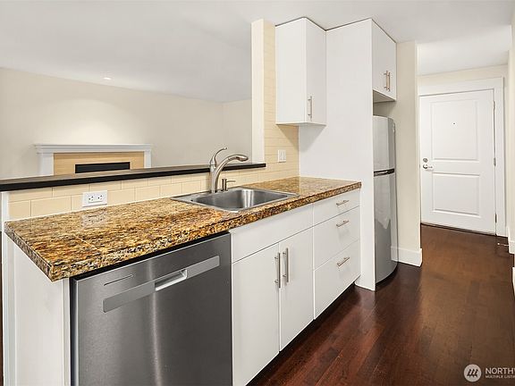 5th image of 23015 Edmonds Way #A110