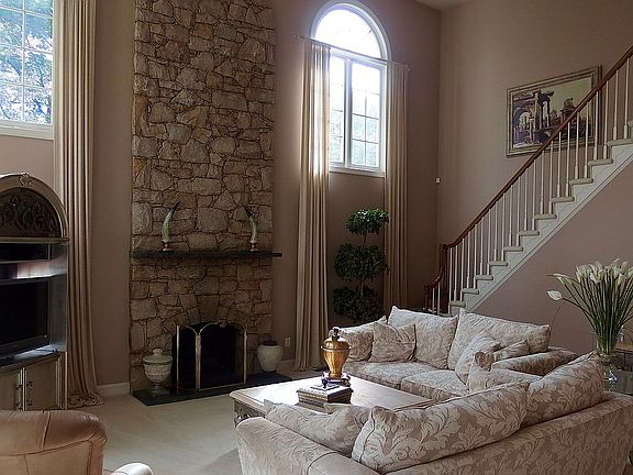 4th image of 11304 Peacock Hill Way