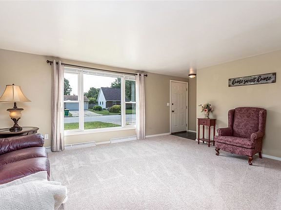 NEW CARPET IN LIVING ROOM