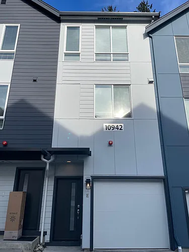 10942 NE 189th St Photo 1