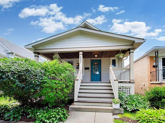 2nd image of 831 Thomas Ave