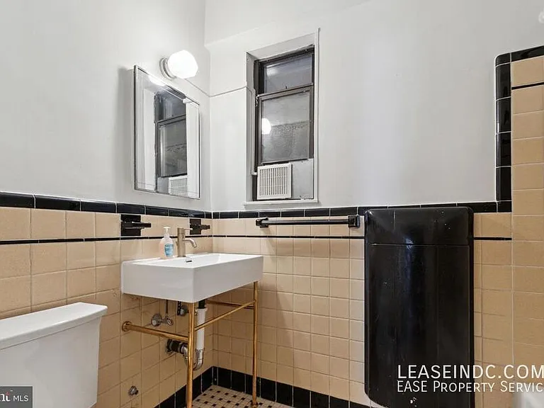 1 Scott Cir #502 — Photo 14