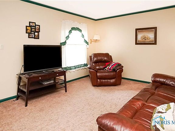 3rd image of 1200 Woodworth Dr