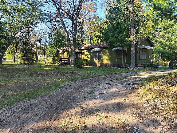 2nd image of 481 Grove Rd