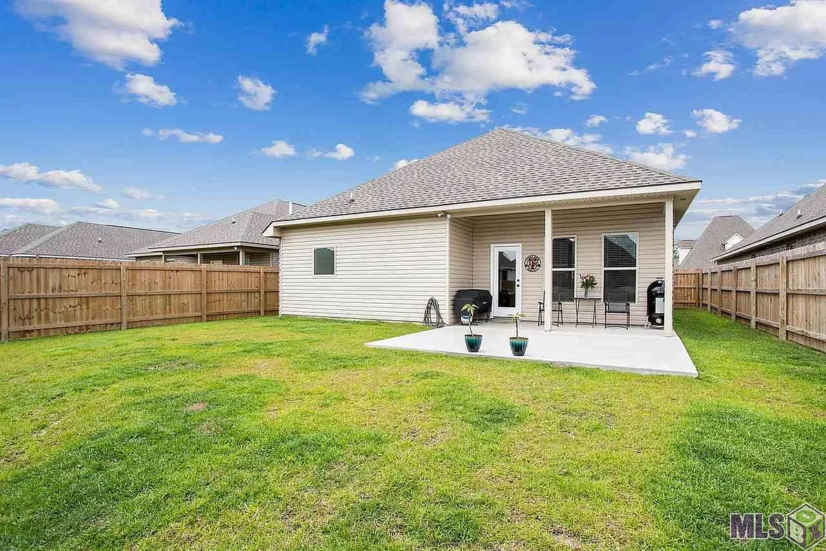 Building Photo - 1225 Rustic Pine Dr
