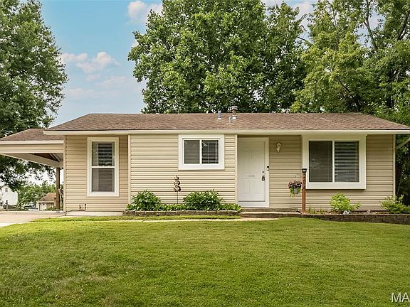 2nd image of 204 Wild Winds Dr