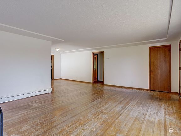 4th image of 3809 N 10th Street
