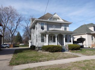 1539 E Losey St, Galesburg, IL 61401