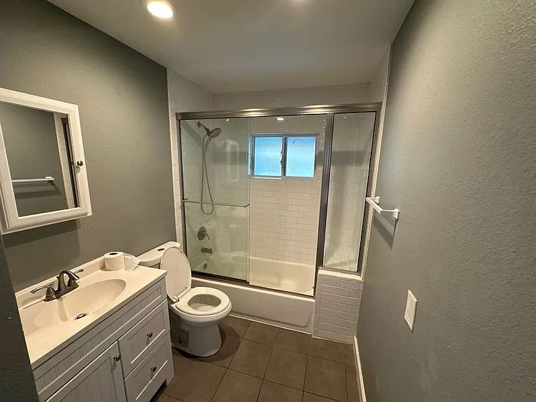 501 N Virginia St — Photo 9