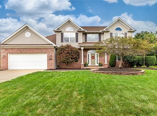 20476 Beechwood Ln, Strongsville, OH