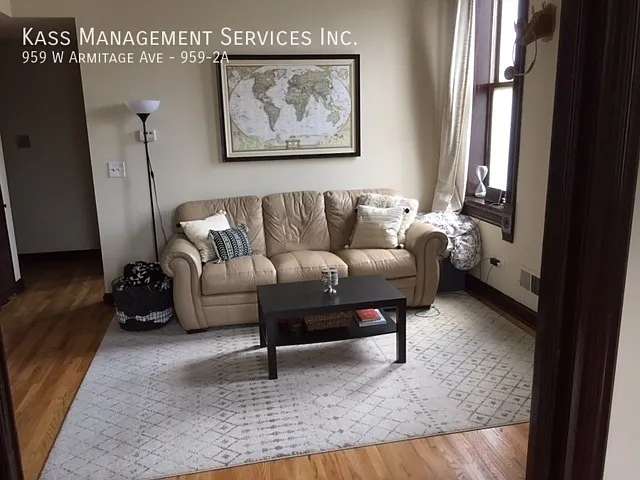 959 W Armitage Ave #2A — Photo 4