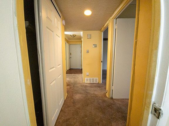 4th image of 7330 Donnell Pl APT C-7