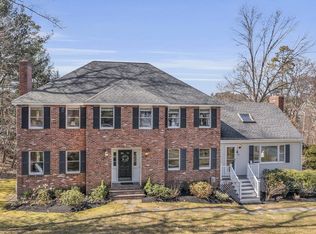 118 Chestnut St, Concord, MA 01742