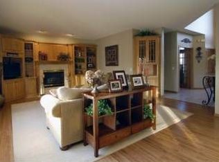 17563 93rd Pl N, Maple Grove, MN 55311