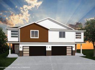 1724 Tobi Ln, Grand Forks, ND 58201