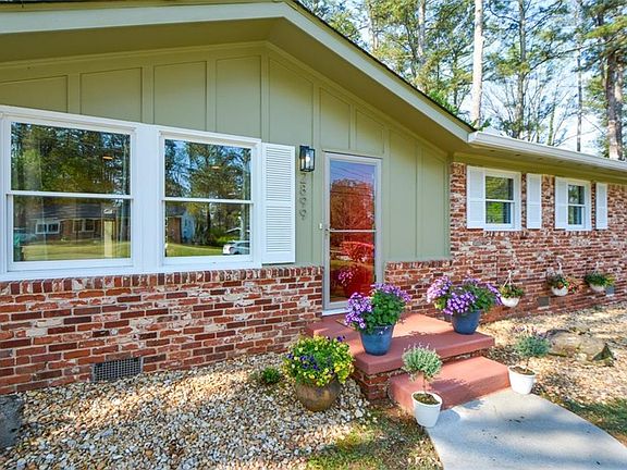 5th image of 2899 Fantasy Ln