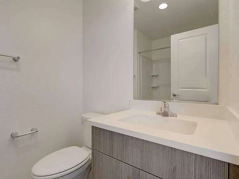 Estaire Luxury Townhomes — Photo 28