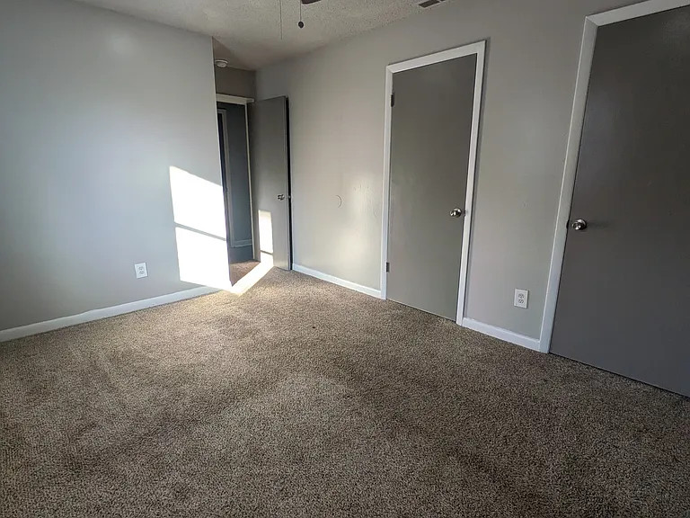 Torrance Apartment — Photo 26