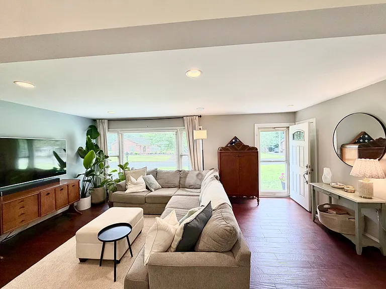 1721 Edgewater Dr — Photo 17