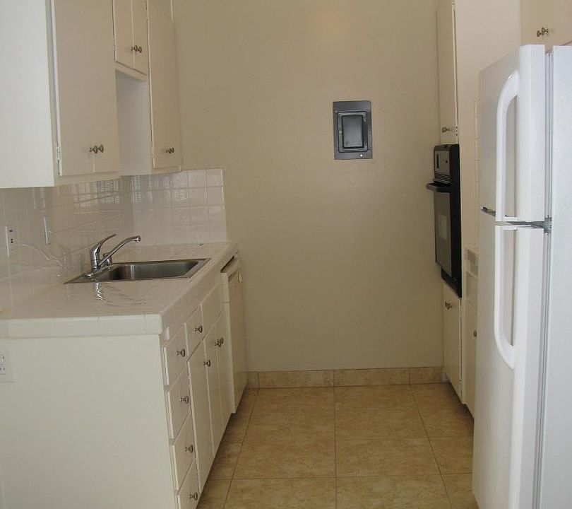 1st image of 219 Rushmore Ln APT 4