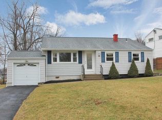 25 Delaware Rd, Newburgh, NY 12550