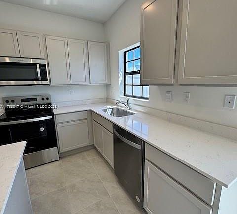 5th image of 675 NW 6th Ter