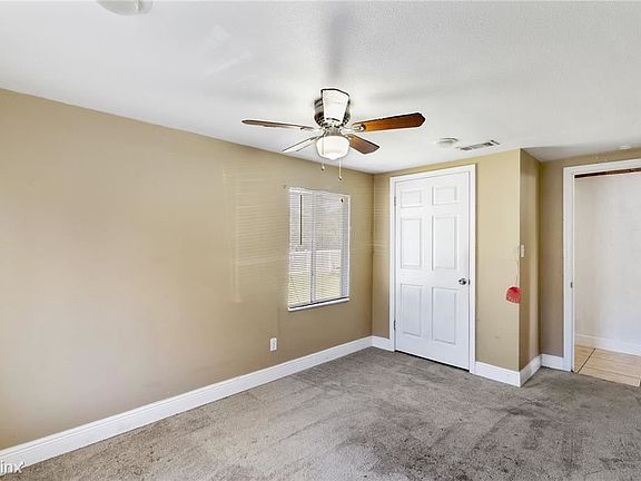 5th image of 4760 Lake Shore Dr
