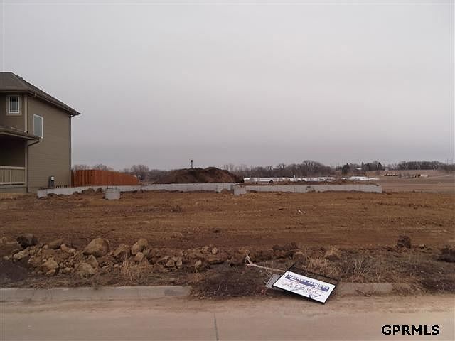 1st image of 4406 Victoria Ave